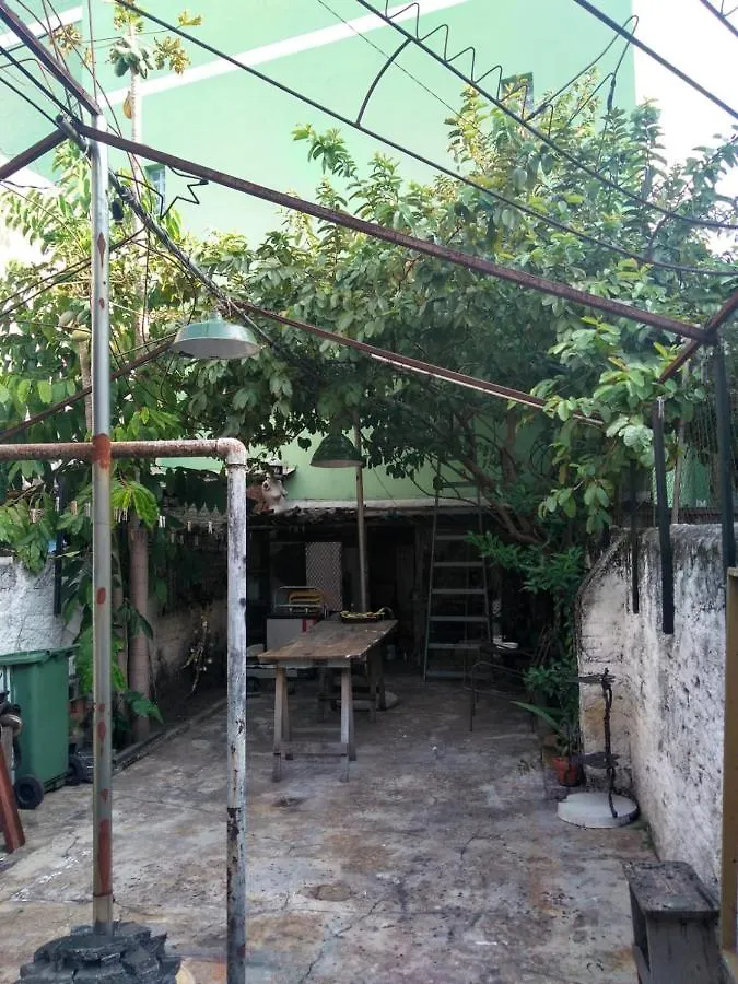Quarto Em Casa Atelie Com Sol No Quintal Apartment Sao Paulo Brazil